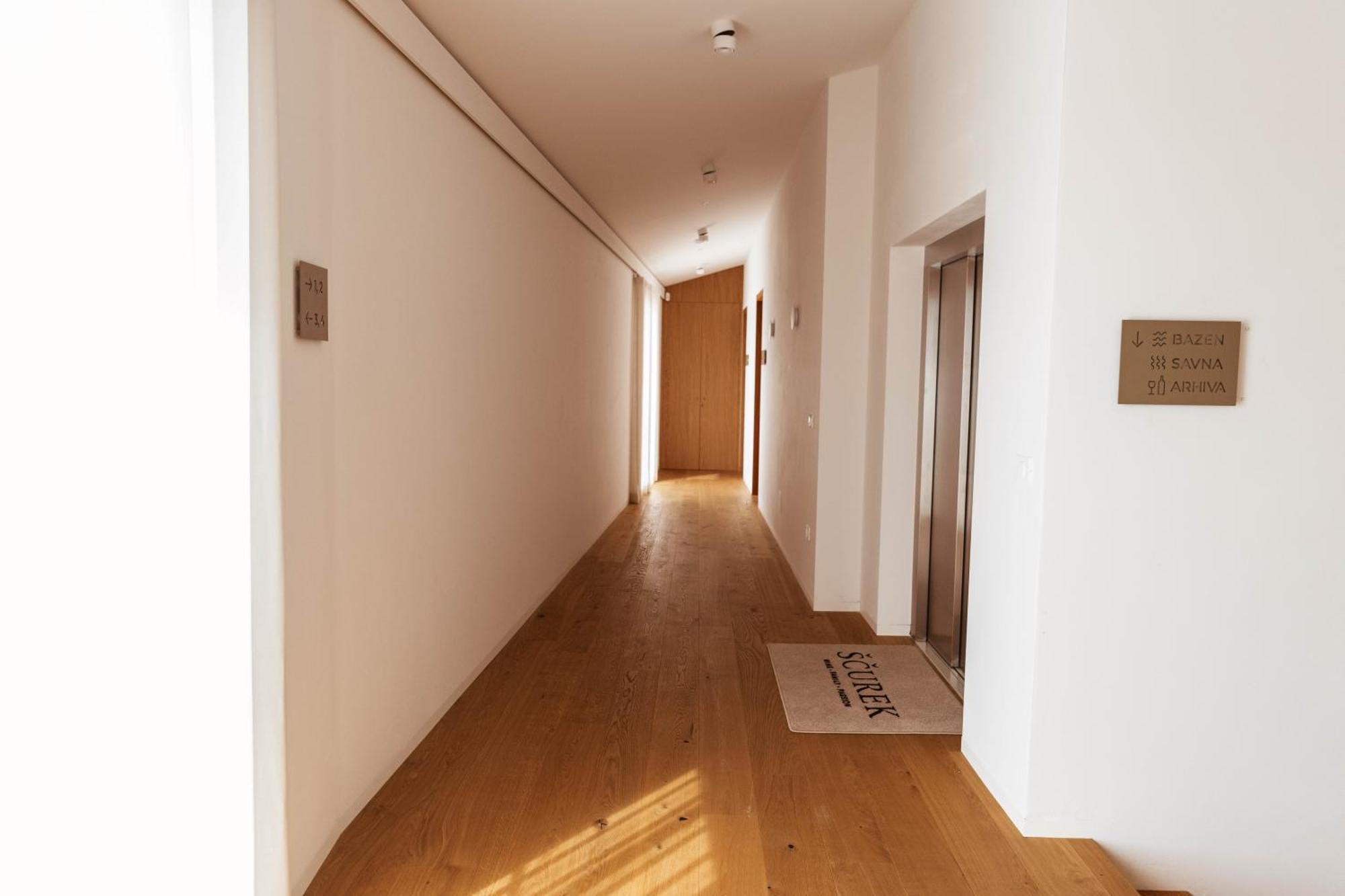 Bed and Breakfast Posestvo Scurek Wine Dobrovo Esterno foto